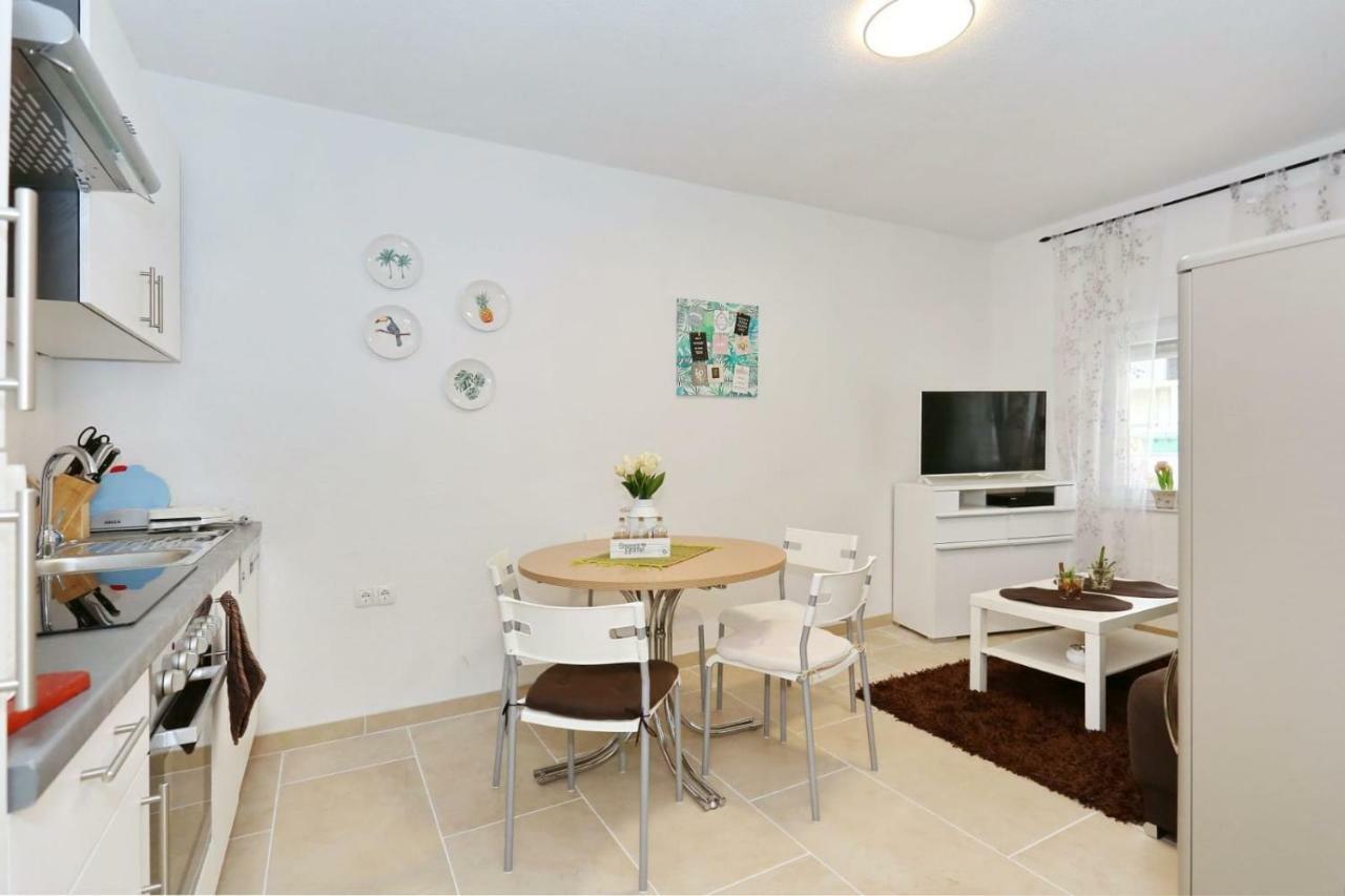 Malu Vir Apartment ภายนอก รูปภาพ