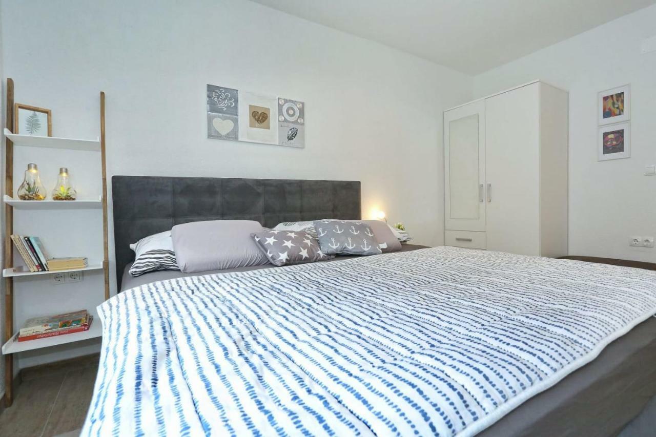 Malu Vir Apartment ภายนอก รูปภาพ