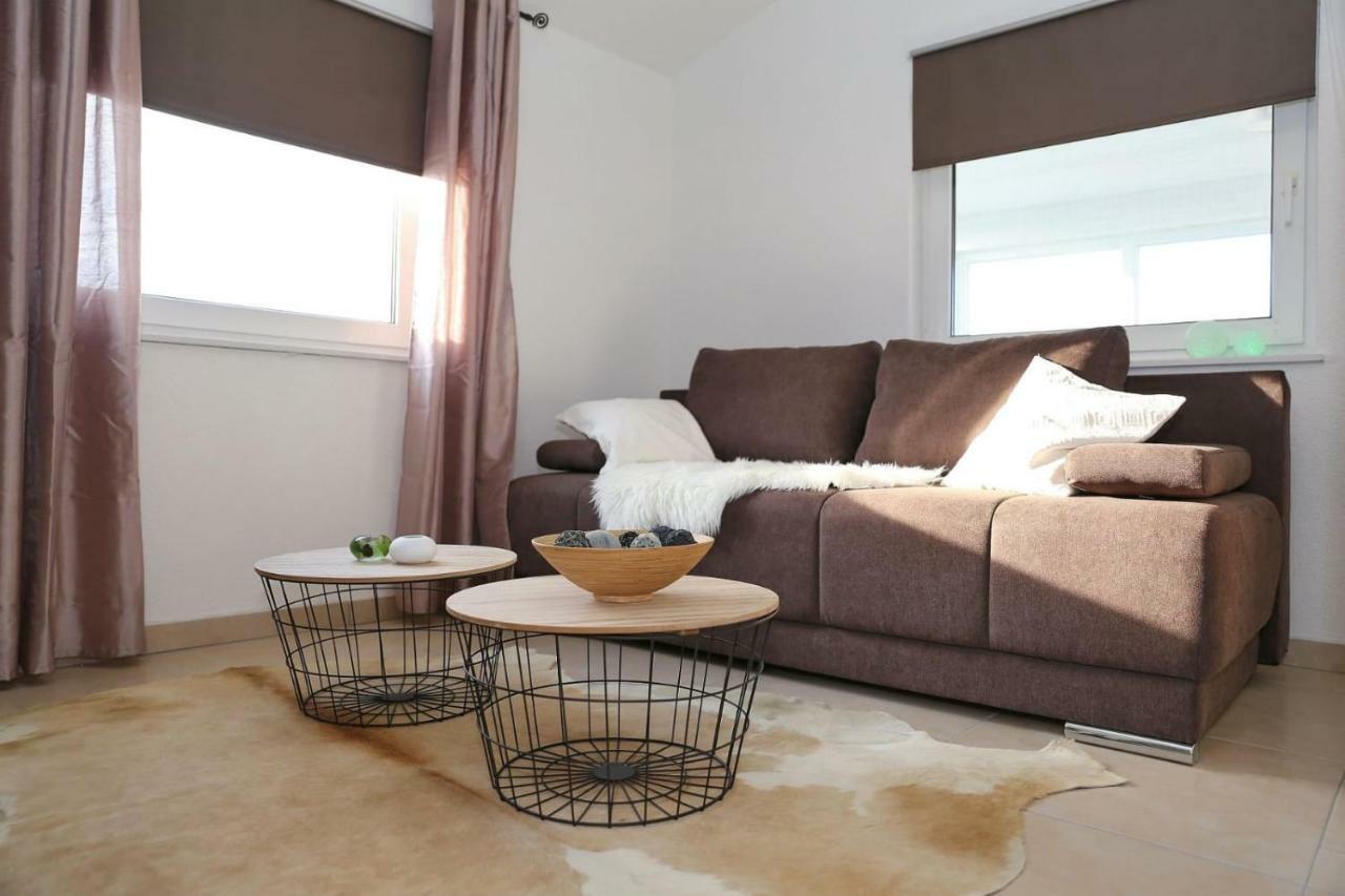 Malu Vir Apartment ภายนอก รูปภาพ