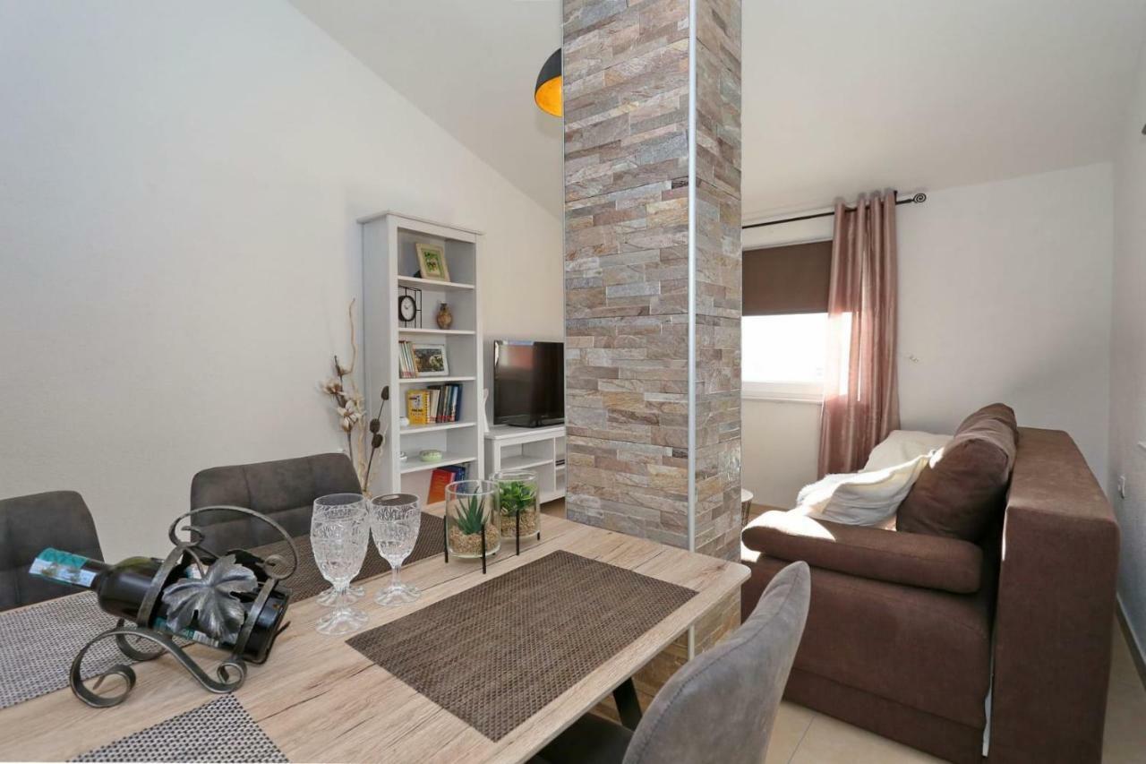 Malu Vir Apartment ภายนอก รูปภาพ